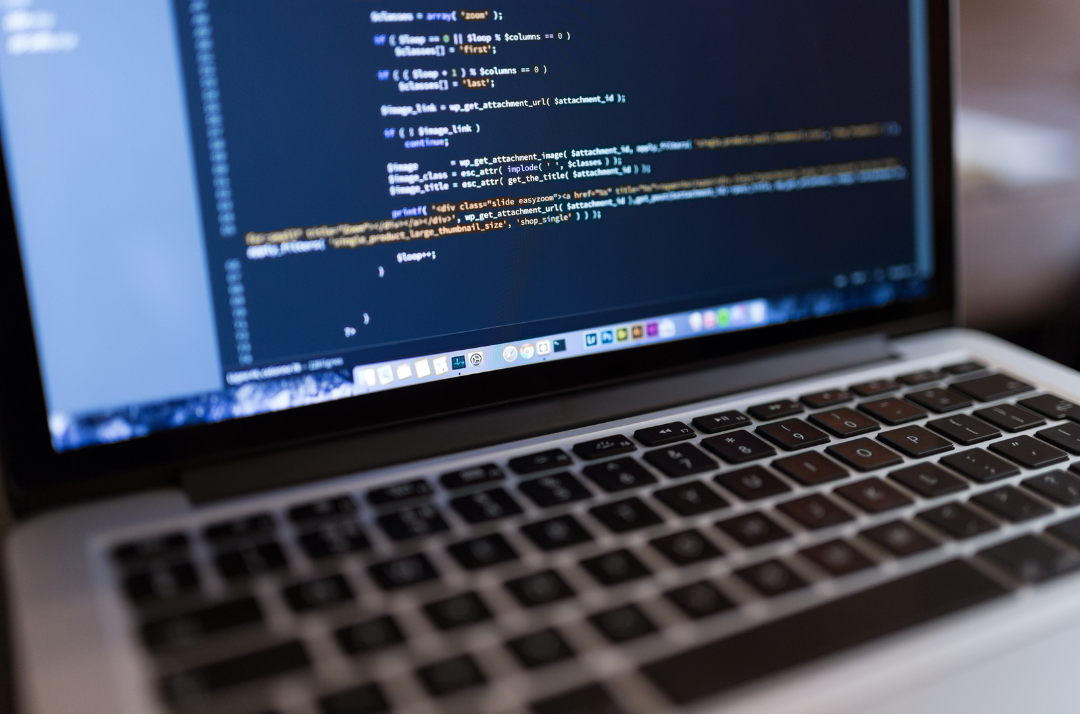 Immagine di una schermata con codice software personalizzato
